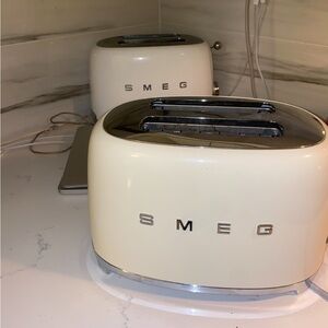 Smeg Cream Toaster